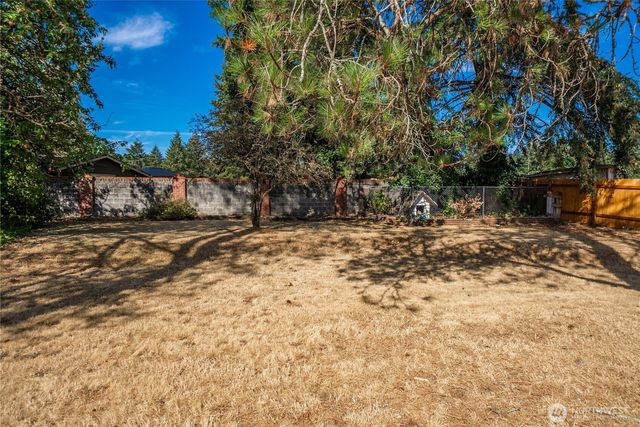 14926 11th Avenue Ct E, Tacoma, WA 98445