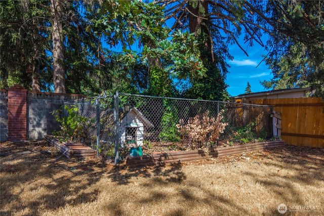 14926 11th Avenue Ct E, Tacoma, WA 98445