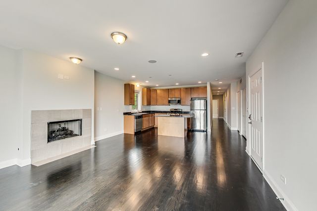 3332 W Palmer Street 1W, Chicago, IL 60647