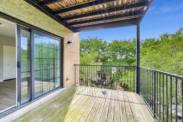 3332 W Palmer Street 1W, Chicago, IL 60647