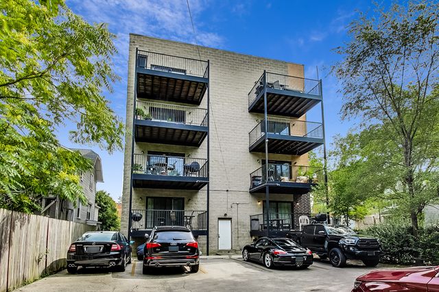3332 W Palmer Street 1W, Chicago, IL 60647