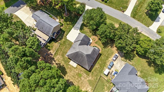 8877 Oldenburg Drive, Mount Pleasant, NC 28124