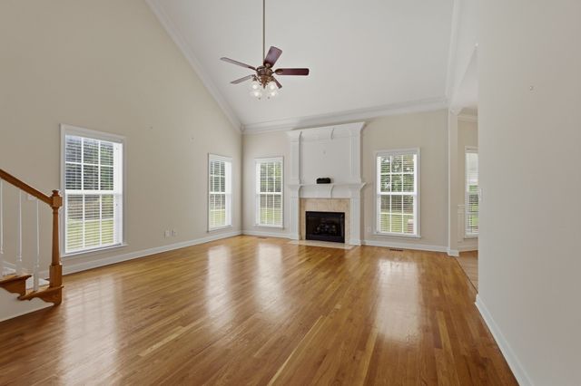 1939 Cliffview Ct, Murfreesboro, TN 37128