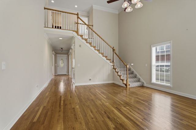 1939 Cliffview Ct, Murfreesboro, TN 37128