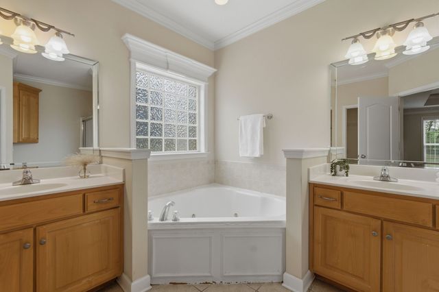 1939 Cliffview Ct, Murfreesboro, TN 37128