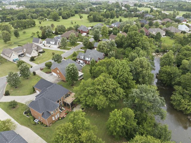 1939 Cliffview Ct, Murfreesboro, TN 37128