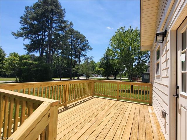 121 W Elm Street, Yadkinville, NC 27055