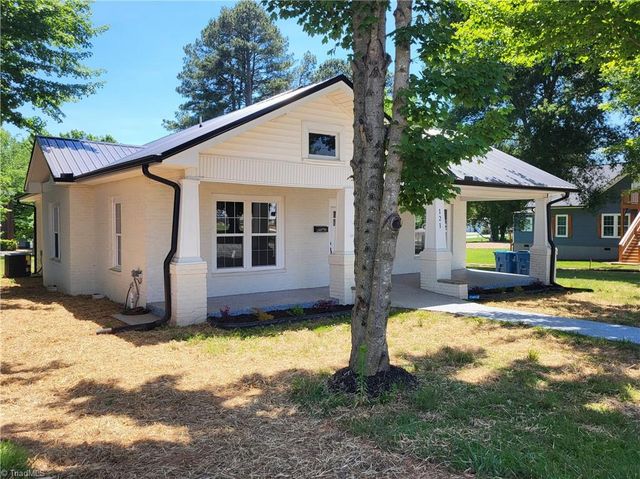 121 W Elm Street, Yadkinville, NC 27055
