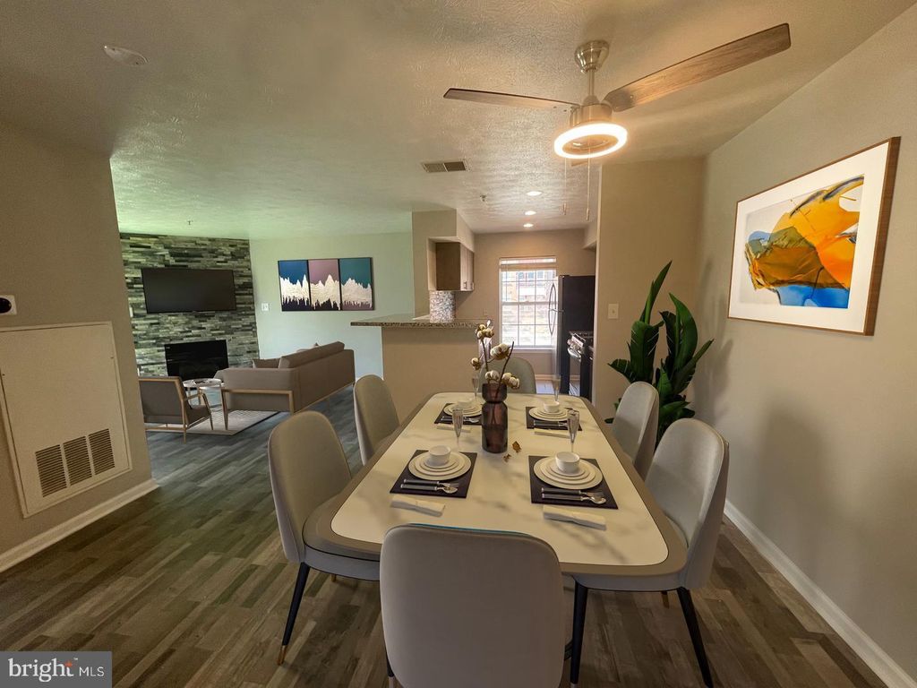 Image 1 of property listing at 8911 -C TOWN CENTER CIR #212, Upper Marlboro, MD 20774