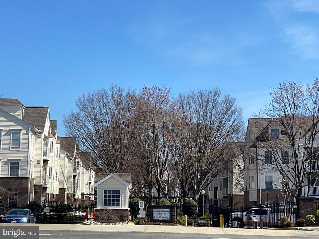 Image 12 of property listing at 8911 -C TOWN CENTER CIR #212, Upper Marlboro, MD 20774