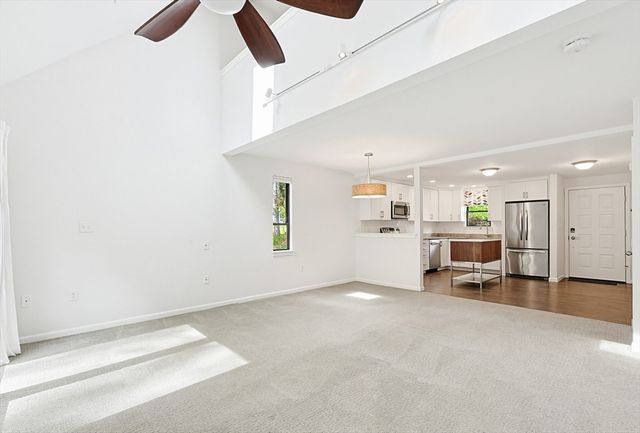 406 Bay Rd 6, Easton, MA 02375