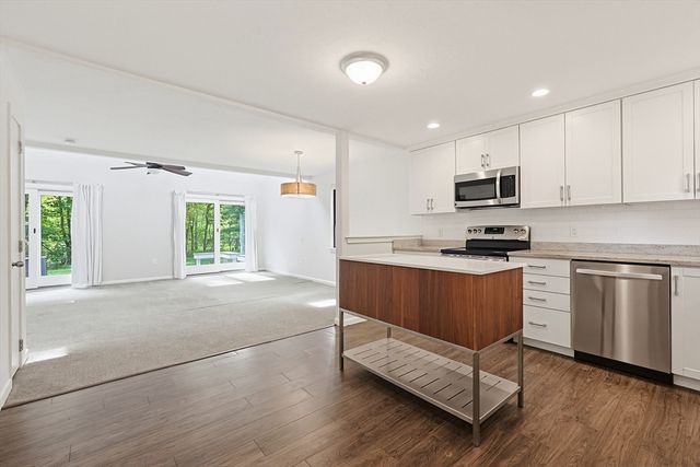 406 Bay Rd 6, Easton, MA 02375