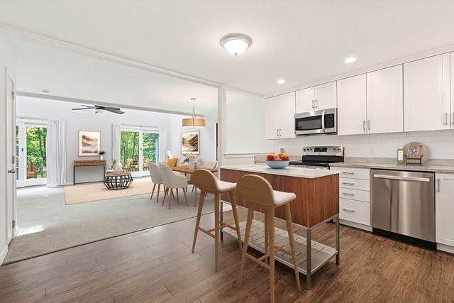 406 Bay Rd 6, Easton, MA 02375