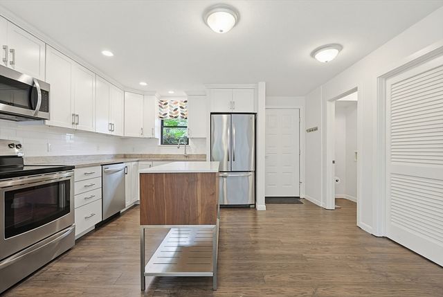 406 Bay Rd 6, Easton, MA 02375