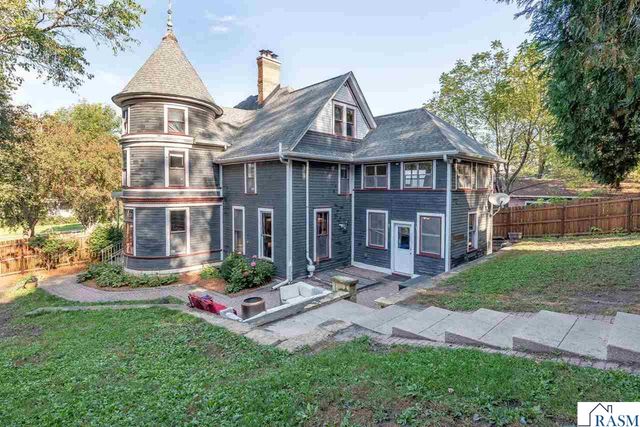 703 N 6th Street, Mankato, MN 56001