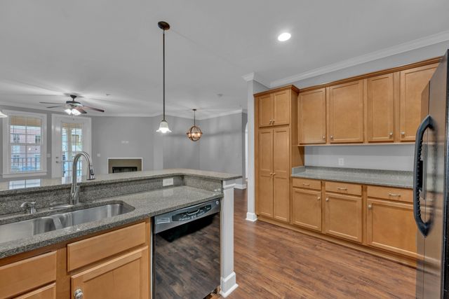 305 Seven Springs Way Apt 302, Brentwood, TN 37027