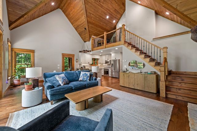 2634 Mountain Tops Road, Blue Ridge, GA 30513