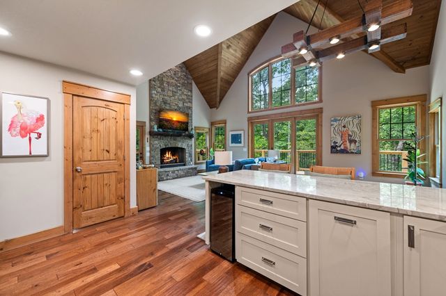 2634 Mountain Tops Road, Blue Ridge, GA 30513