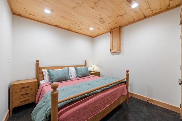 2634 Mountain Tops Road, Blue Ridge, GA 30513