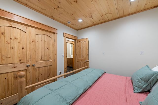 2634 Mountain Tops Road, Blue Ridge, GA 30513