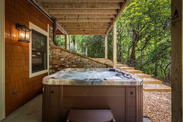 2634 Mountain Tops Road, Blue Ridge, GA 30513