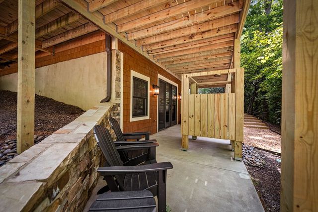 2634 Mountain Tops Road, Blue Ridge, GA 30513