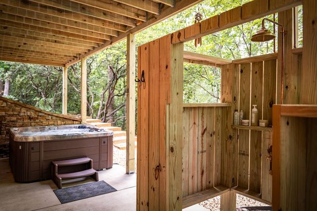 2634 Mountain Tops Road, Blue Ridge, GA 30513
