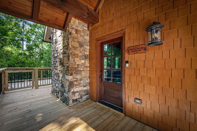 2634 Mountain Tops Road, Blue Ridge, GA 30513