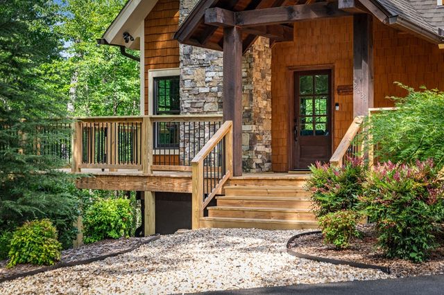 2634 Mountain Tops Road, Blue Ridge, GA 30513