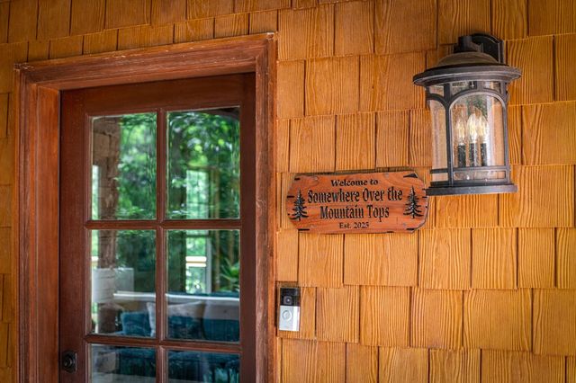 2634 Mountain Tops Road, Blue Ridge, GA 30513
