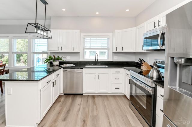 3956 Glencross Avenue, Cincinnati, OH 45217
