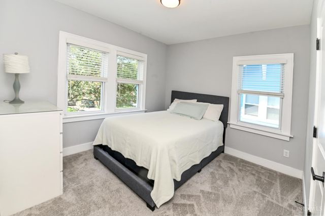 3956 Glencross Avenue, Cincinnati, OH 45217