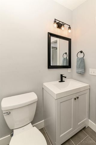 3956 Glencross Avenue, Cincinnati, OH 45217