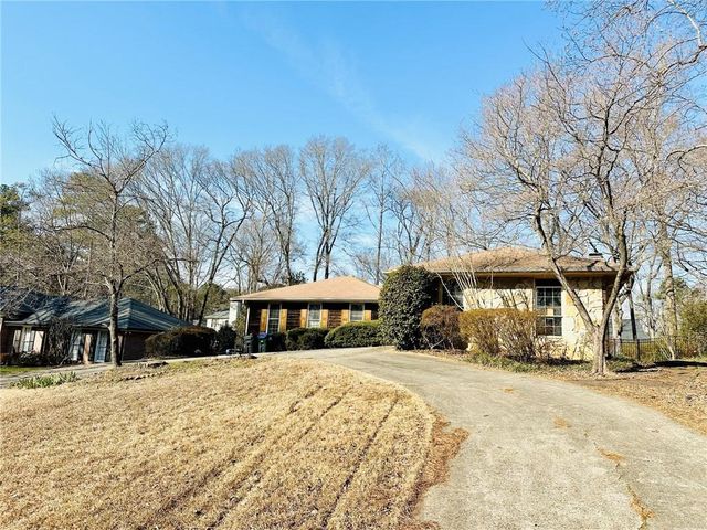 320 Wickerberry Lane, Roswell, GA 30075