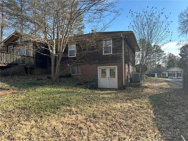 320 Wickerberry Lane, Roswell, GA 30075