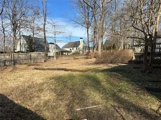 320 Wickerberry Lane, Roswell, GA 30075