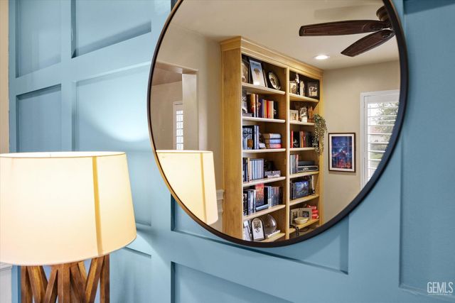 5303 Via Fontenelle Drive, Bakersfield, CA 93308