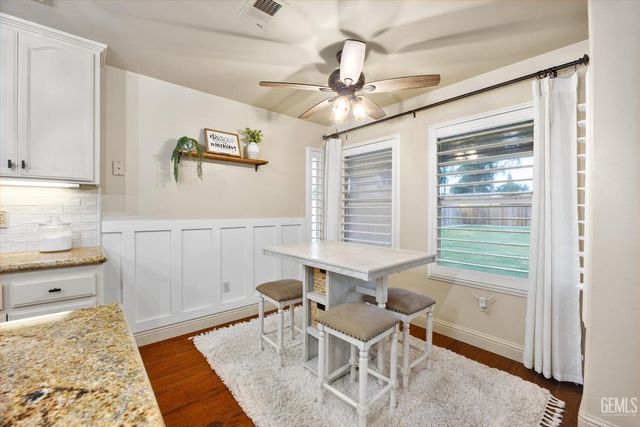 5303 Via Fontenelle Drive, Bakersfield, CA 93308