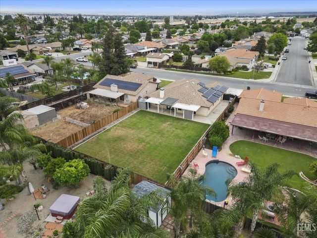 5303 Via Fontenelle Drive, Bakersfield, CA 93308