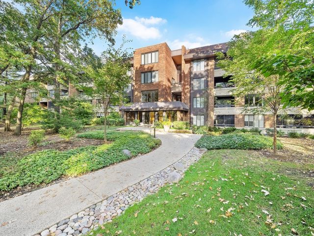 1401 Burr Oak Road 114B, Hinsdale, IL 60521