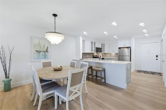 2100 BENJAMIN FRANKLIN DRIVE 205, Sarasota, FL 34236