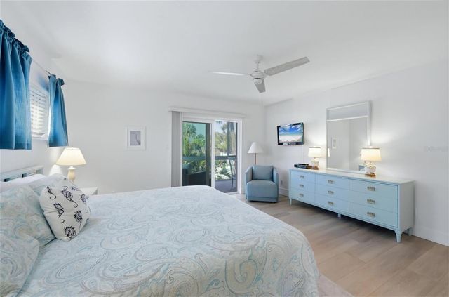 2100 BENJAMIN FRANKLIN DRIVE 205, Sarasota, FL 34236