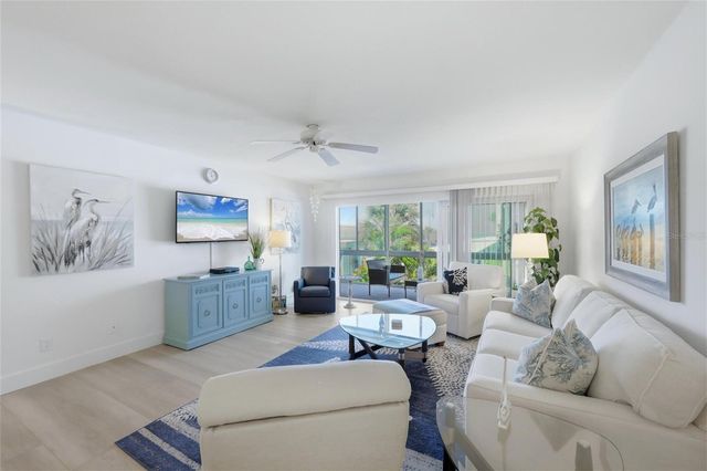 2100 BENJAMIN FRANKLIN DRIVE 205, Sarasota, FL 34236