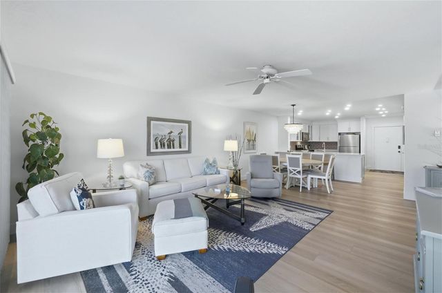 2100 BENJAMIN FRANKLIN DRIVE 205, Sarasota, FL 34236