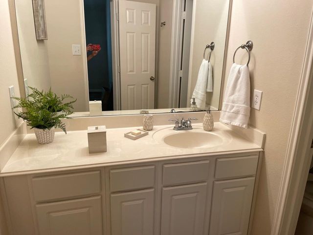 31 W Spindle Tree Circle W, The Woodlands, TX 77382