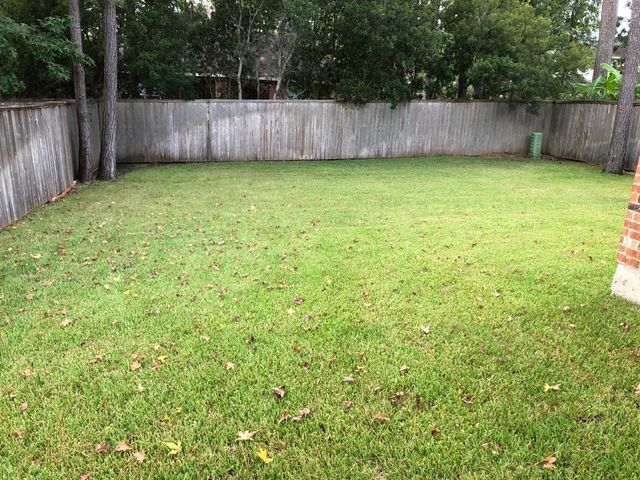 31 W Spindle Tree Circle W, The Woodlands, TX 77382