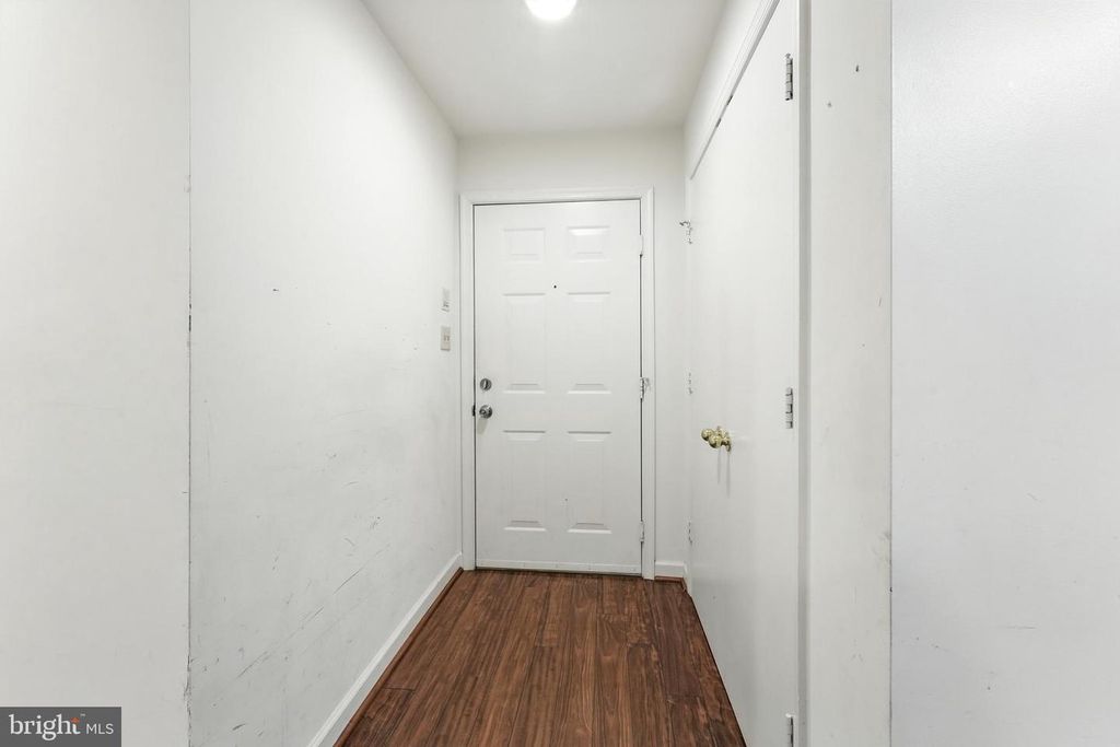 3301 SIR THOMAS DR #6-B-22, Silver Spring, MD 20904