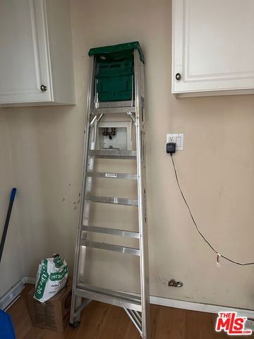 5344 Don Pio Drive, Woodland Hills, CA 91364