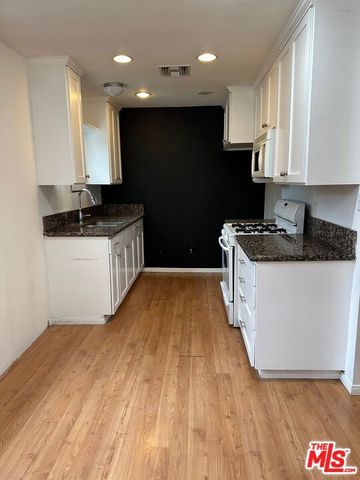 5344 Don Pio Drive, Woodland Hills, CA 91364