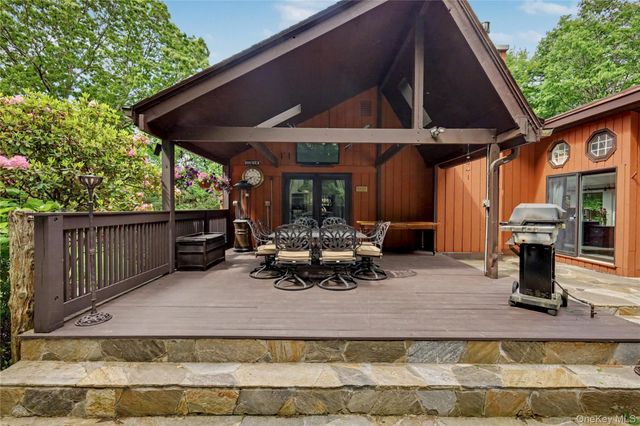 12 Keyrel Lane, Mahopac, NY 10541